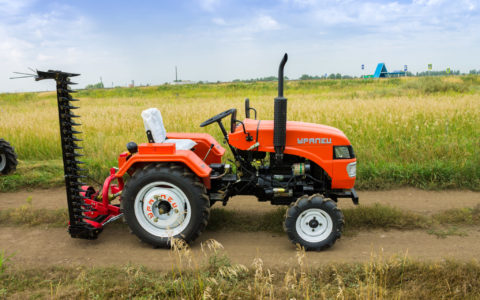 Минитрактор Уралец 220 с косилкой